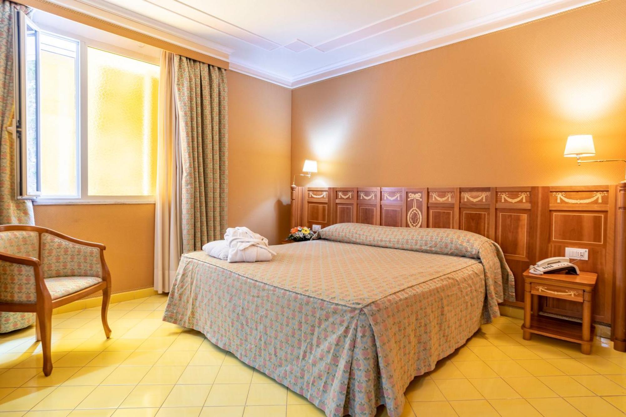 Grand Hotel La Pace (Adults Only) Sant'Agnello Exteriör bild